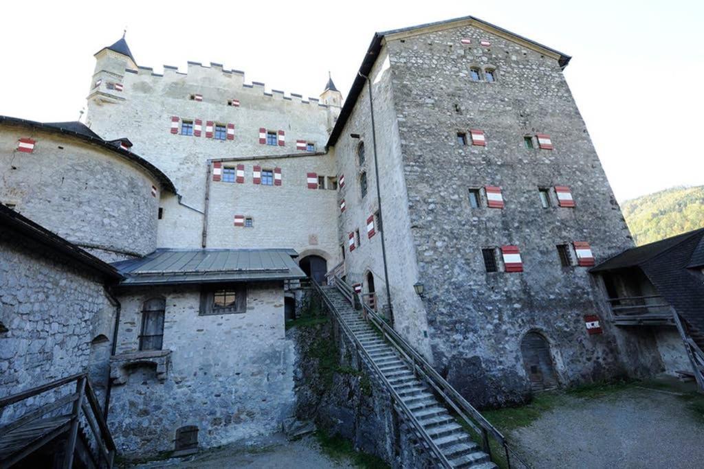 Alpenrelax Haus Weidmannsheil Wohnen Im Romantischen Forsthaus Werfen Bagian luar foto